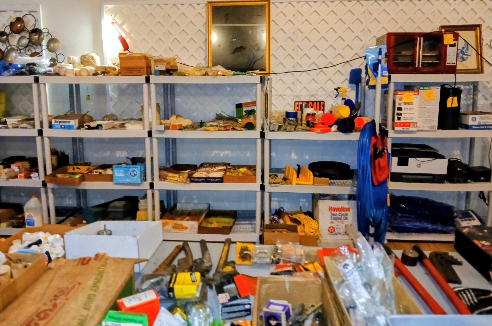 GARAGE SALE ALLEY MULTI-ESTATE SALE