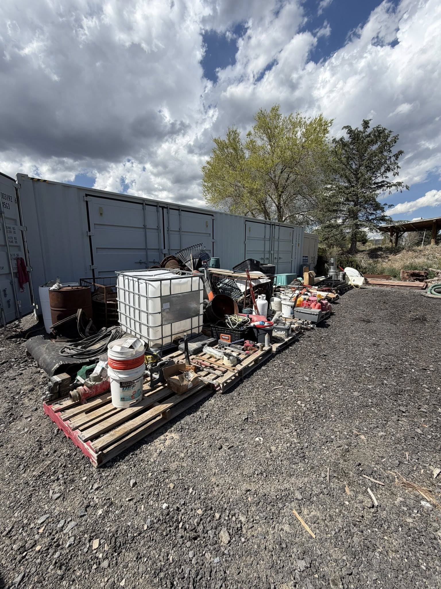 🔥 HUGE YARD SALE – STARTS TOMORROW 🔥