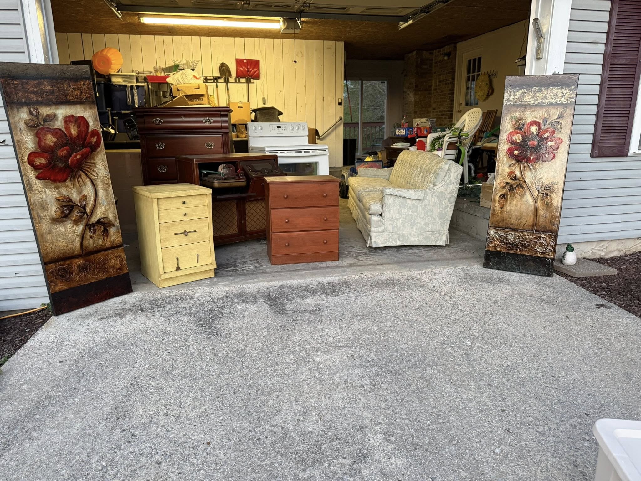 Huge 6 Family Yard Sale